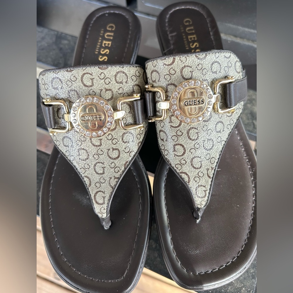 Guess wedges